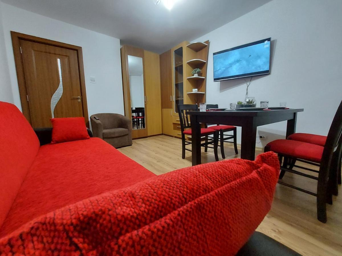 Aviliz Apartament Busteni Exterior photo